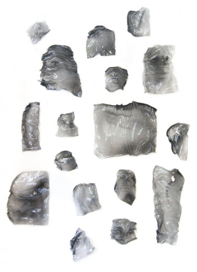 vertical layout, installation of 17 screenprints on thermal processed plexi | 300×180 cm | 2015